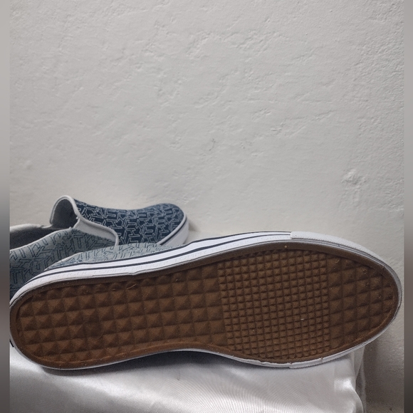 Tommy Hilfiger slip on shoes - Picture 4 of 5